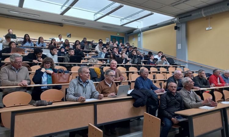 Qu'est-ce que le bénévolat de compétences senior ?