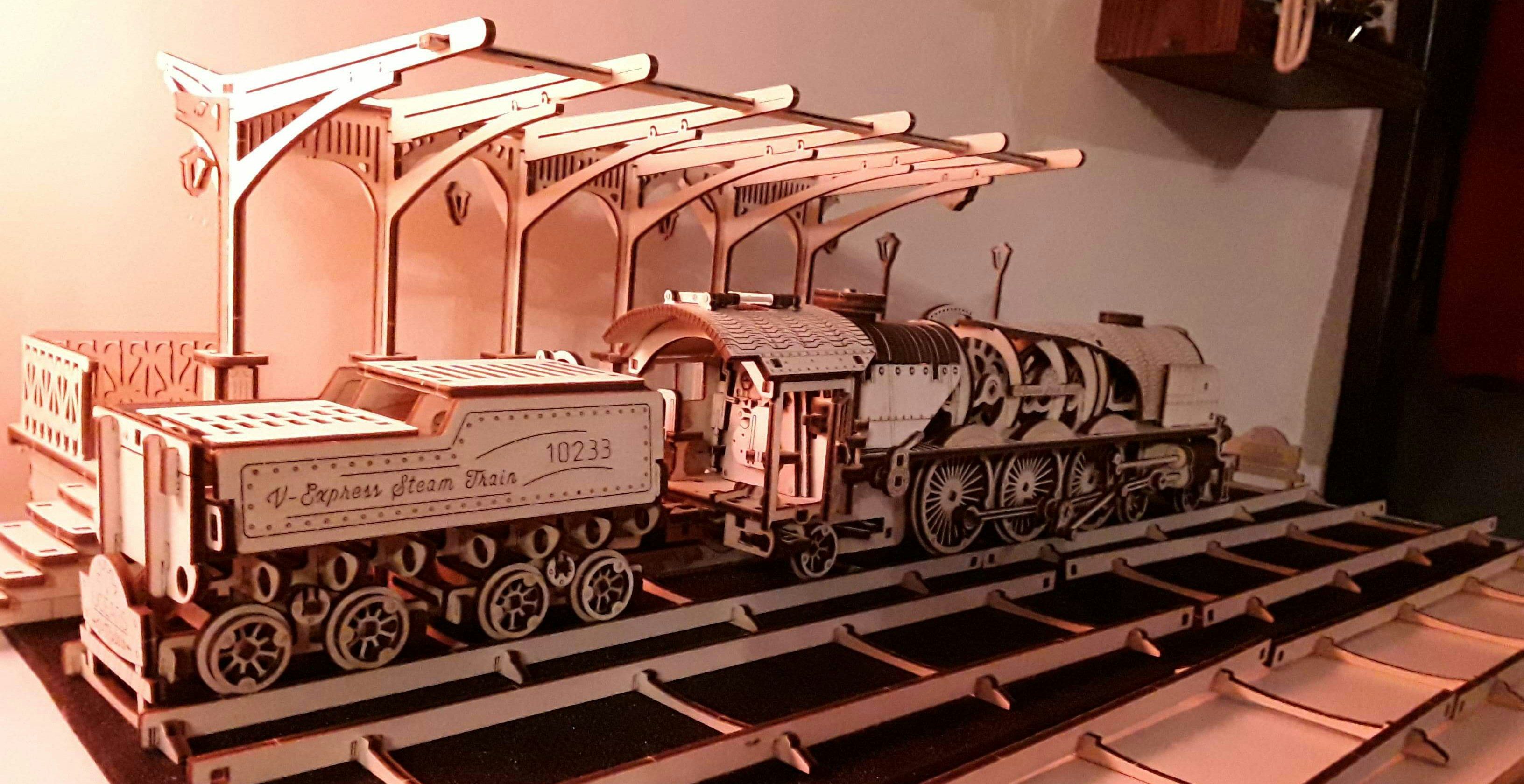 train en gare maquette par Bruno